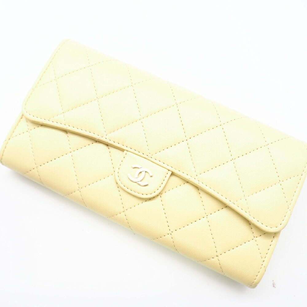 CHANEL Yellow Lambskin Leather Wallet - Picture 3 of 13
